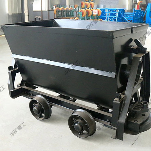 華礦重工一批翻斗式礦車(chē)發(fā)往烏審旗